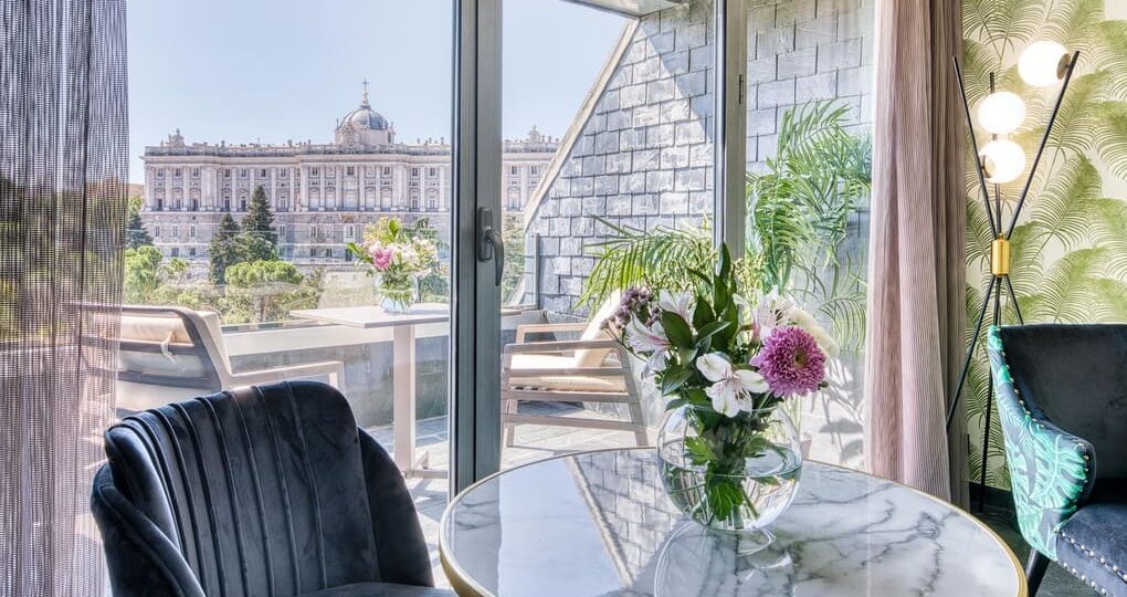 Jardines de Sabatini: 50 años de arte y cultura en cada rincón